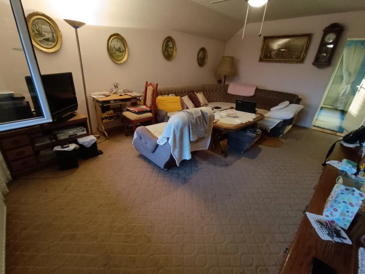 kuca na prodaju Petrovaradin 250m2 529468