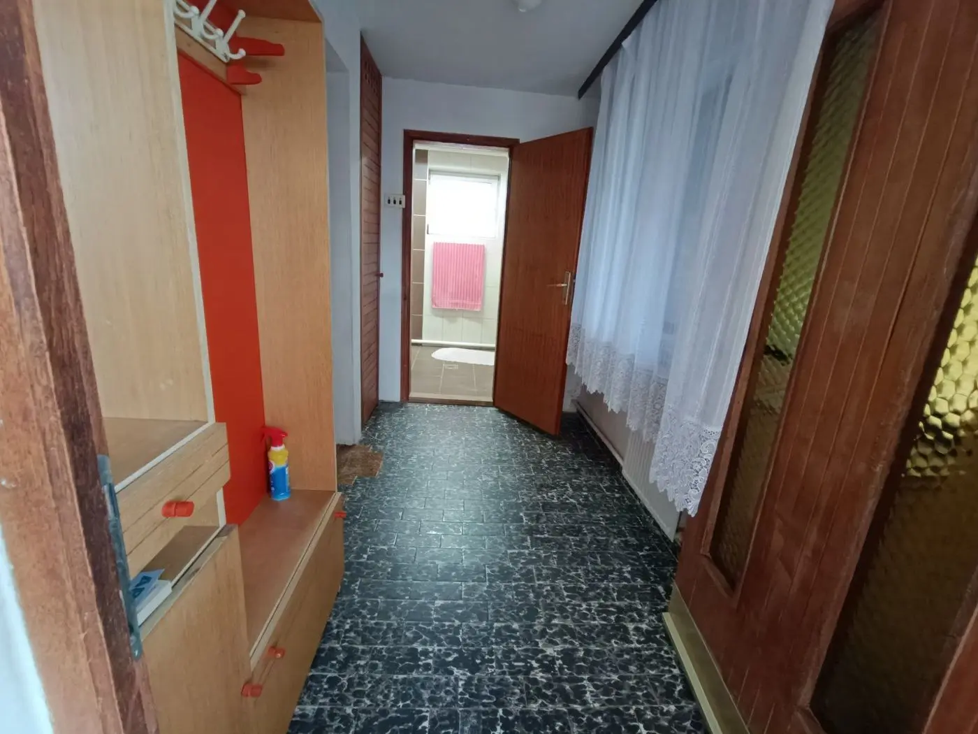 kuca na prodaju Petrovaradin 250m2 529468