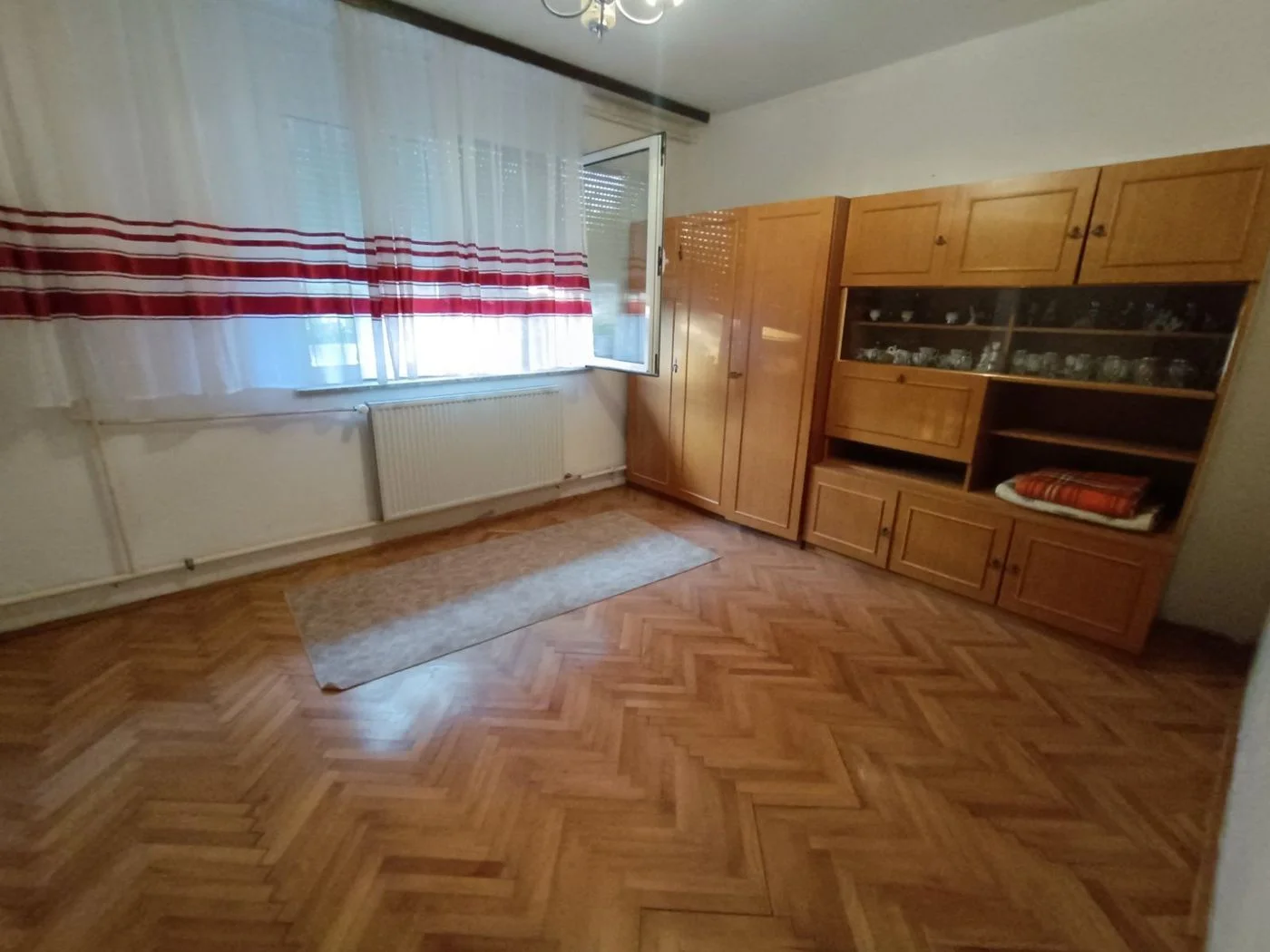 kuca na prodaju Petrovaradin 250m2 529468