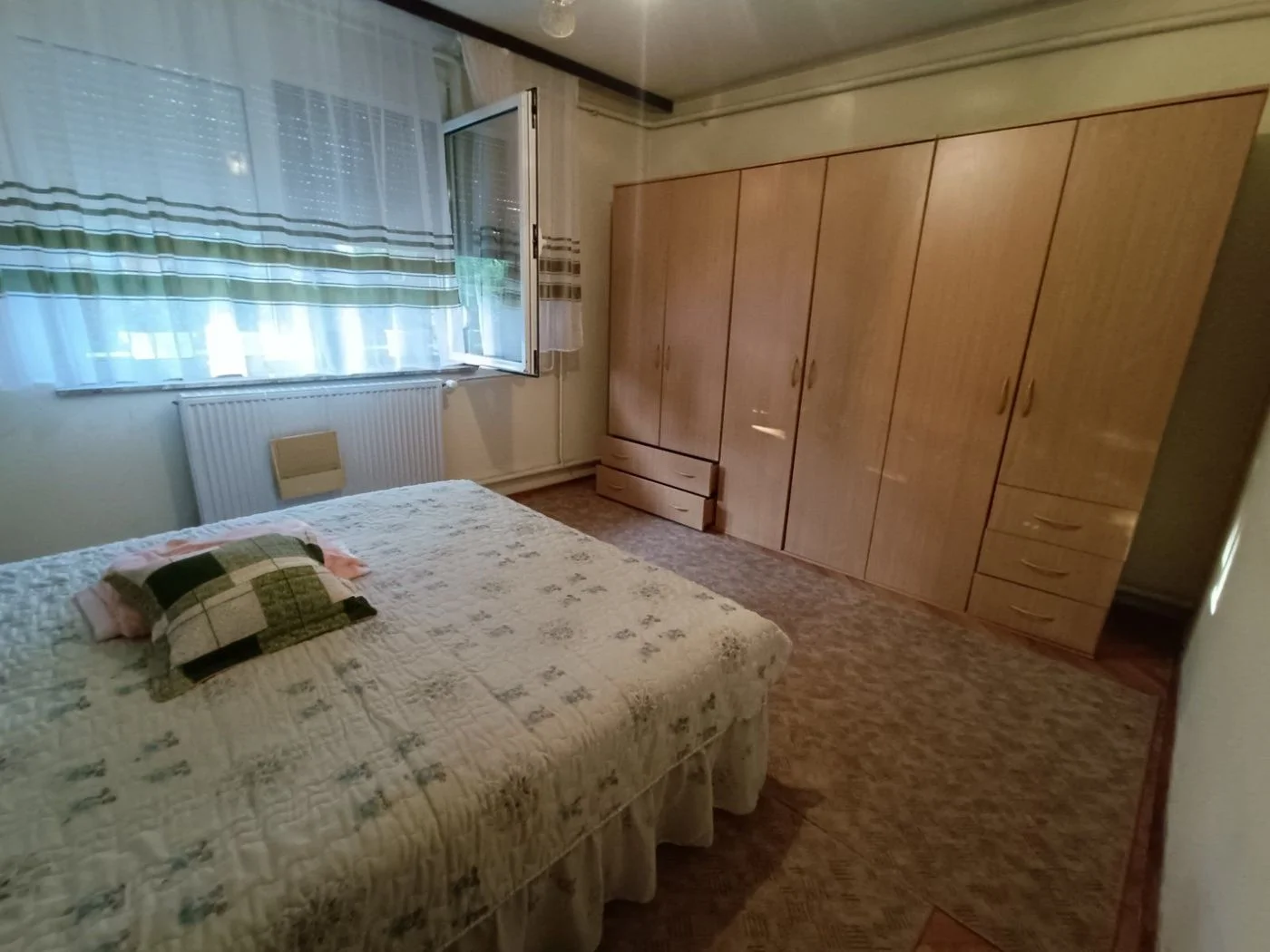 kuca na prodaju Petrovaradin 250m2 529468