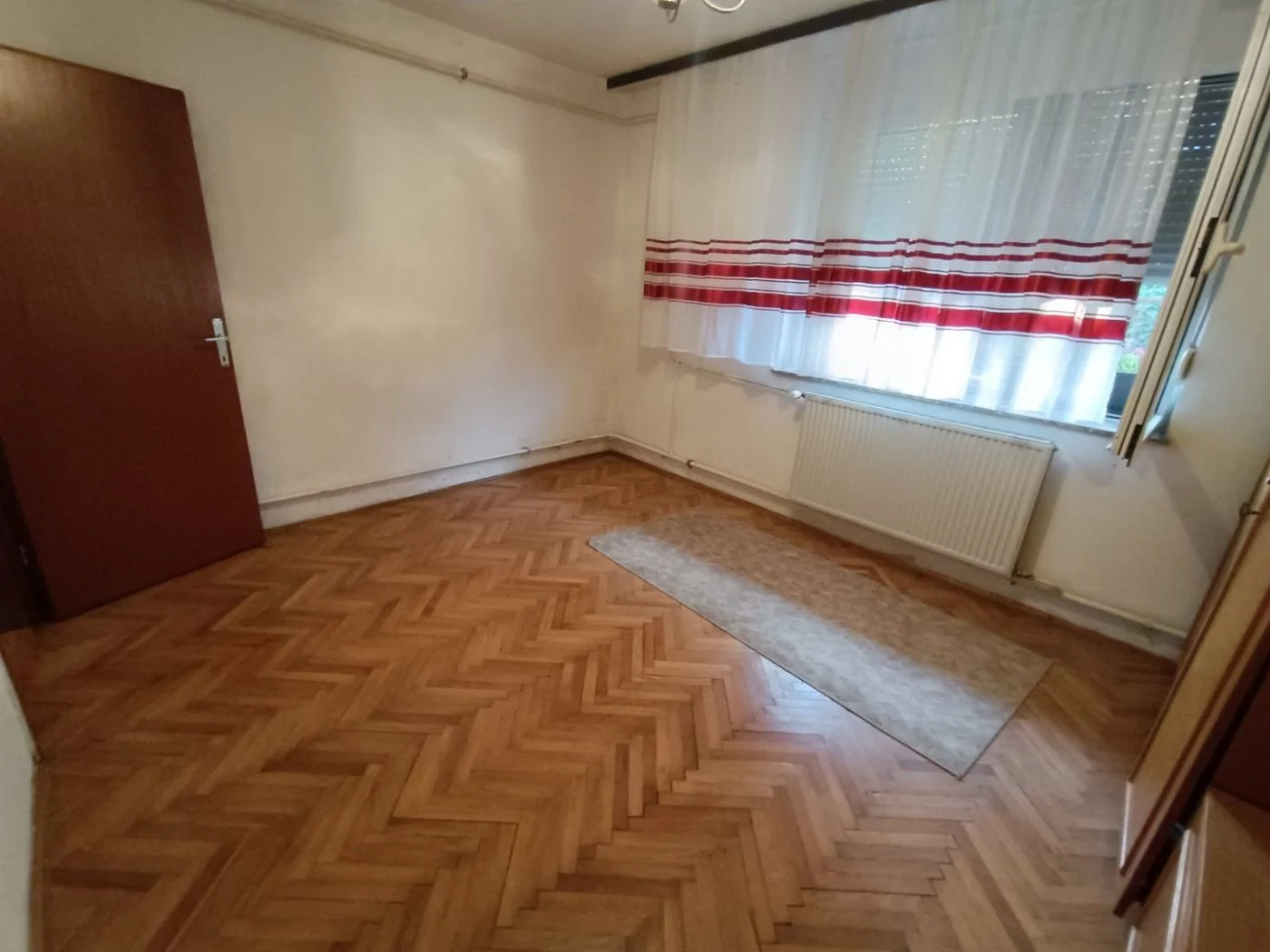kuca na prodaju Petrovaradin 250m2 529468