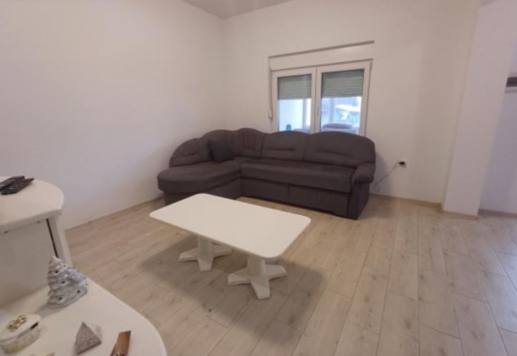 kuca na prodaju Temerin 274m2 529421
