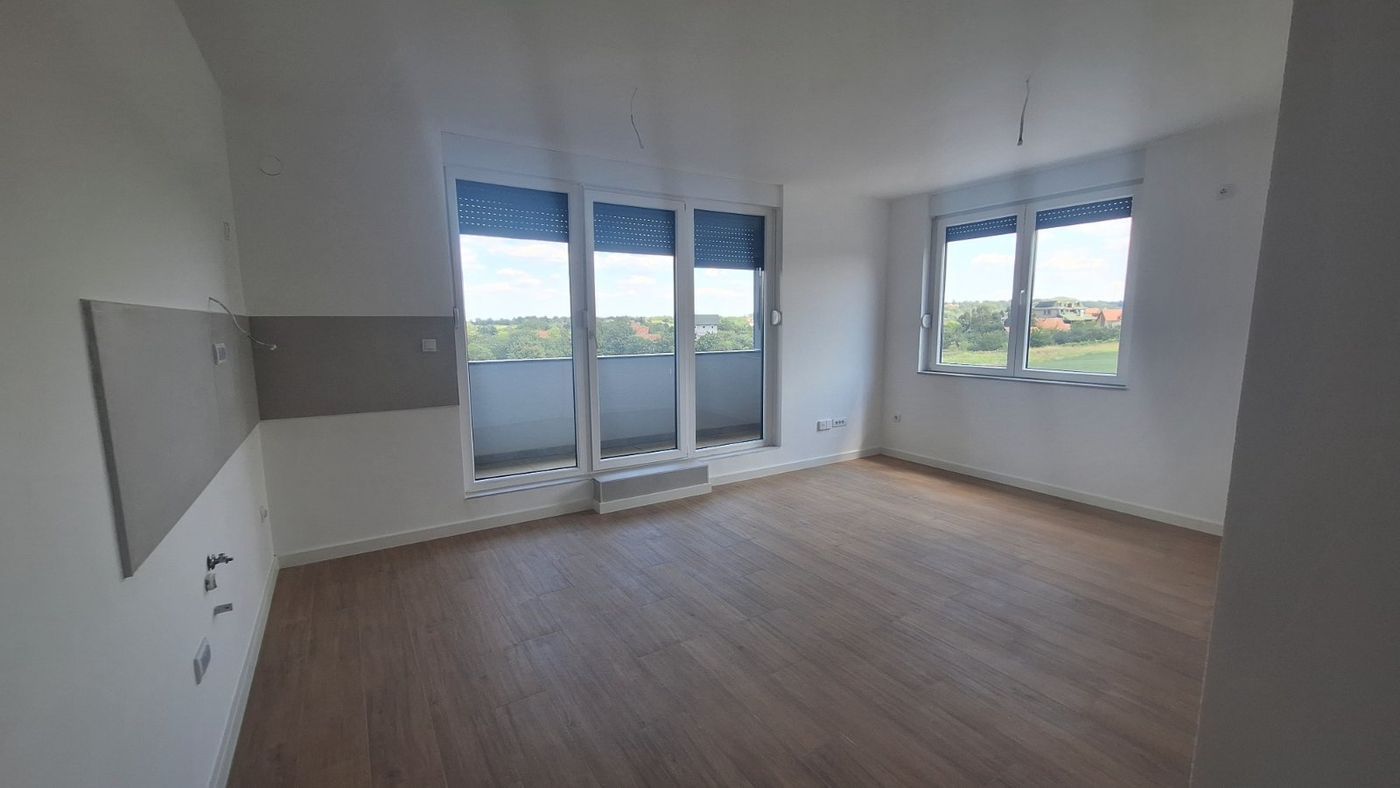 stan na prodaju Petrovaradin 72m2 532109