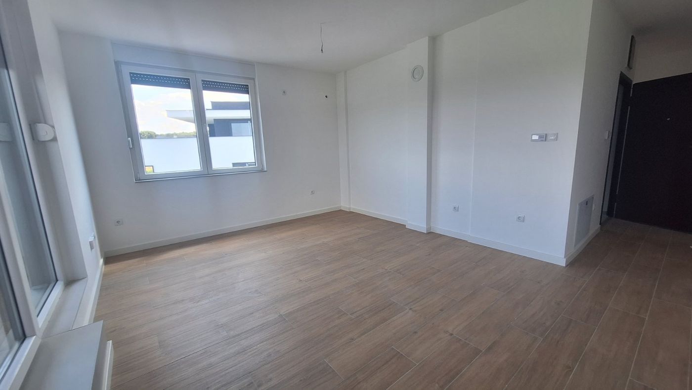 stan na prodaju Petrovaradin 72m2 532109