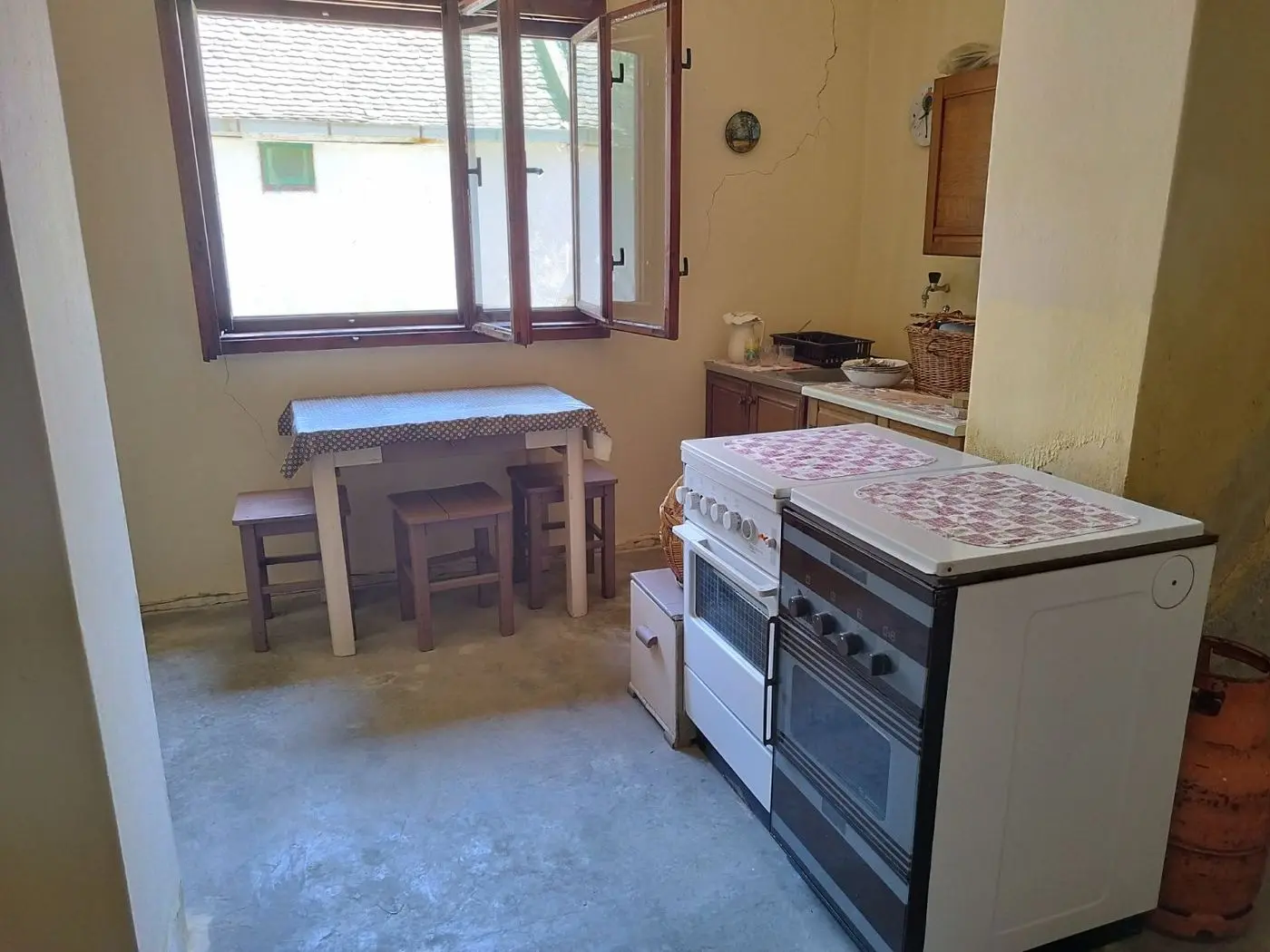 kuca na prodaju Žabalj 104m2 532628