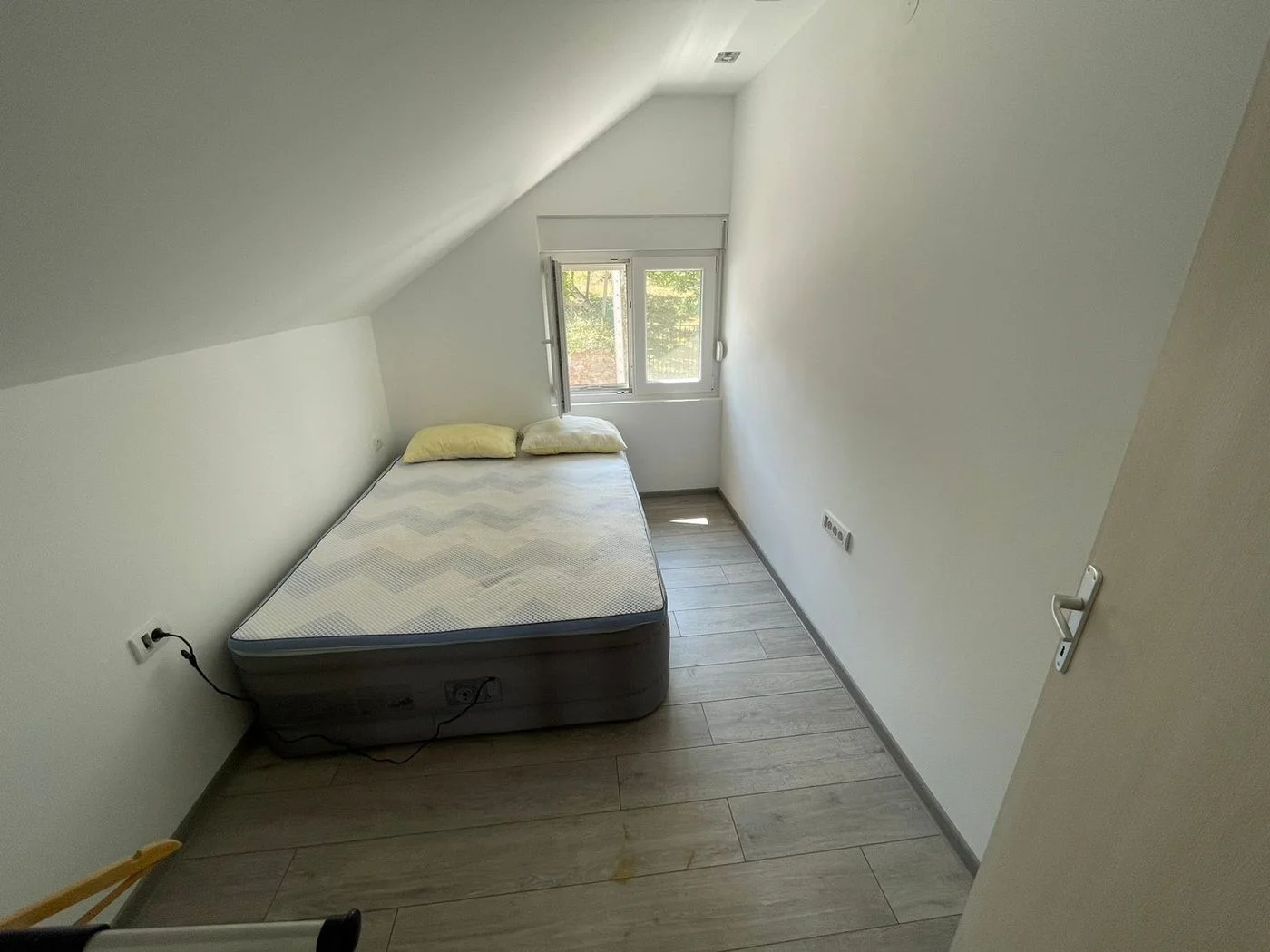 kuca na prodaju Ledinci 120m2 532918