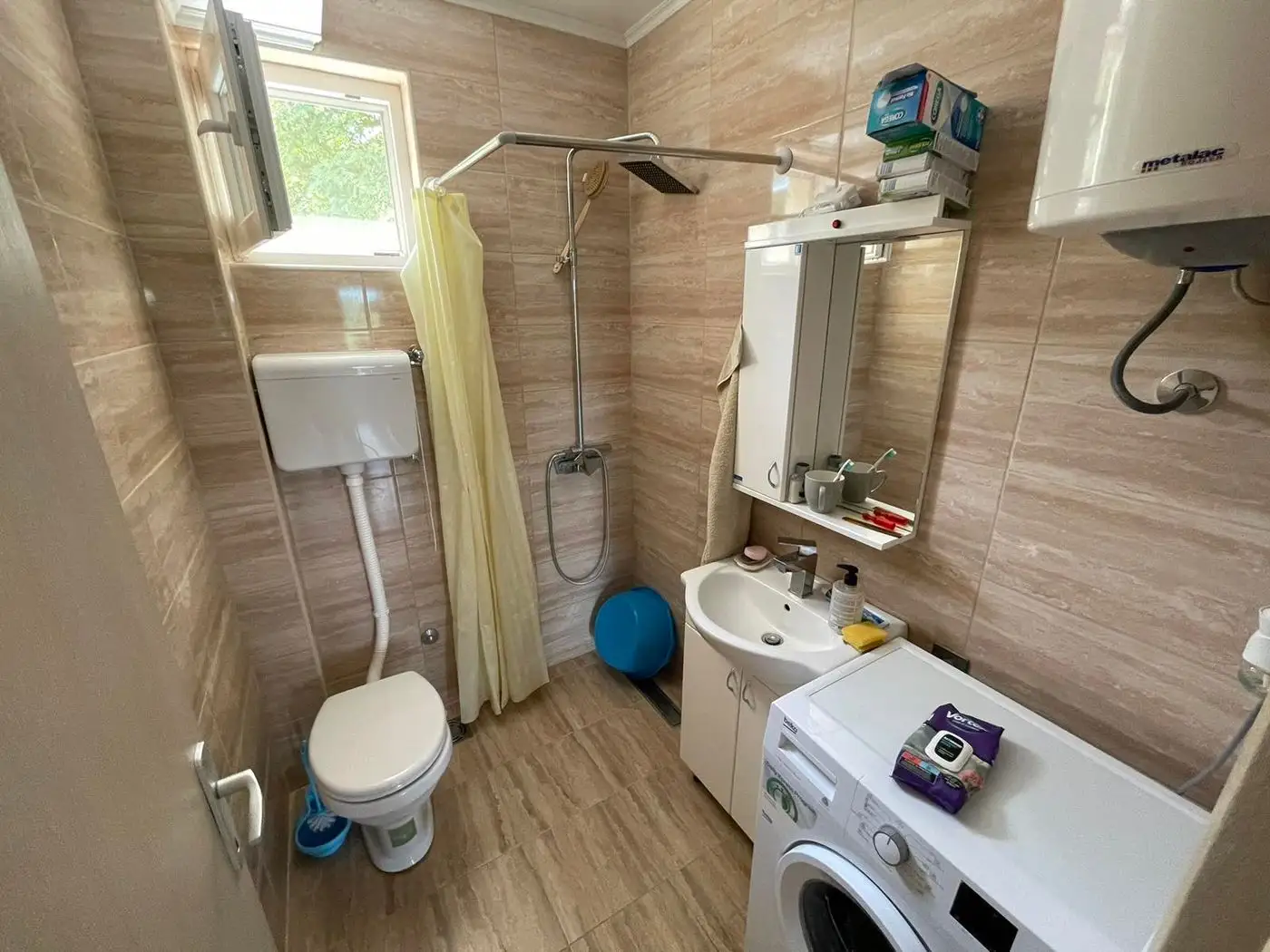 kuca na prodaju Ledinci 120m2 532918