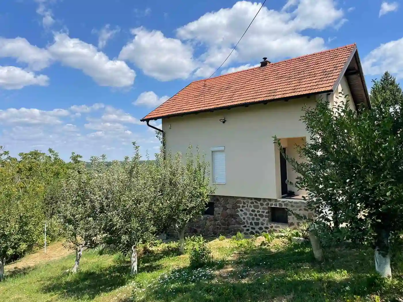 kuca na prodaju Ledinci 120m2 532918