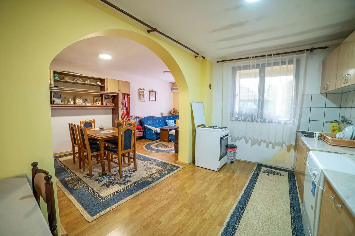 kuca na prodaju Kać 175m2 533584