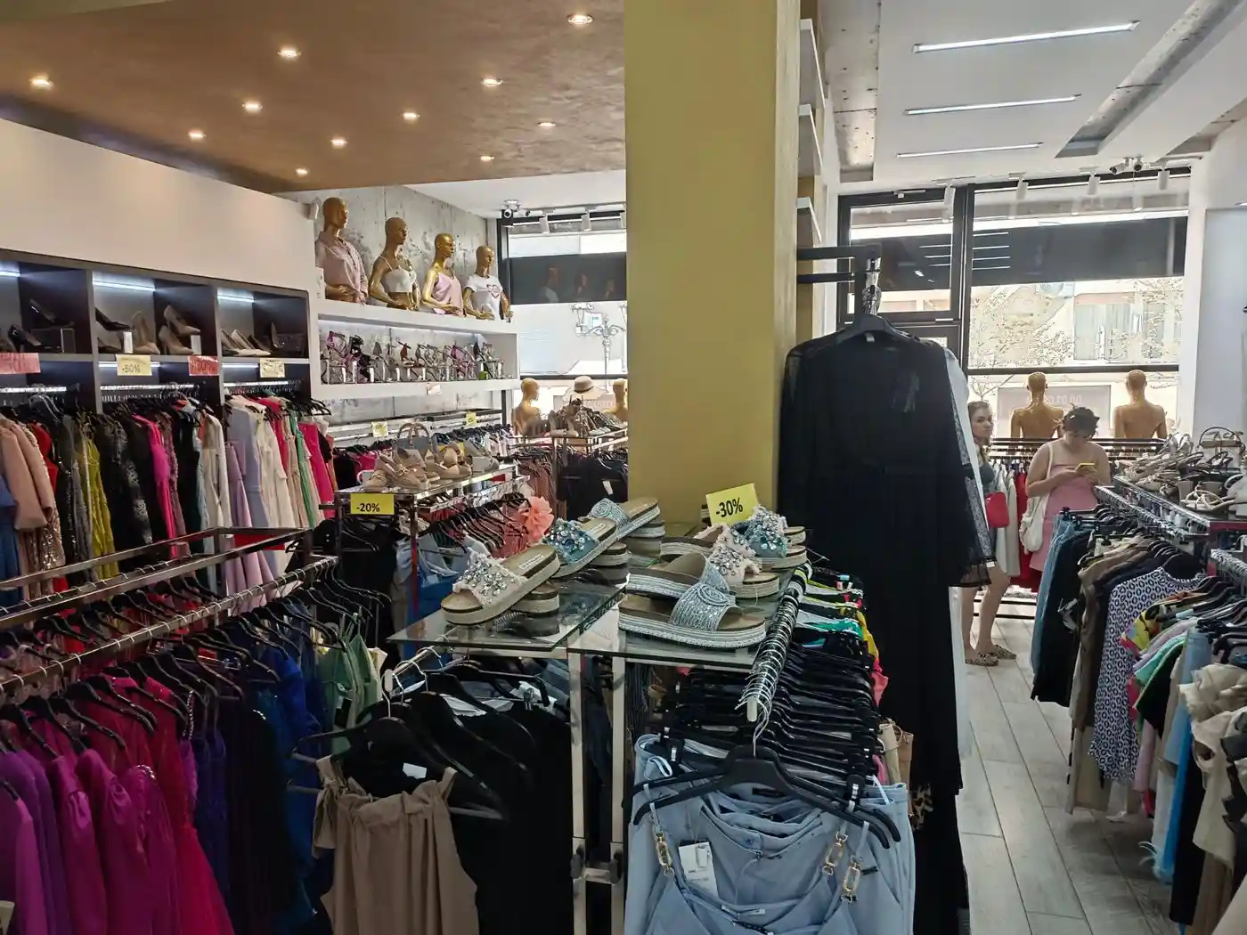 lokal za izdavanje Novi Sad, 146m2 11496