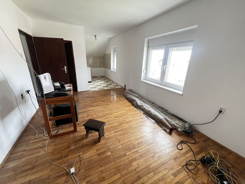 kuca na prodaju Veternik 90m2 534476