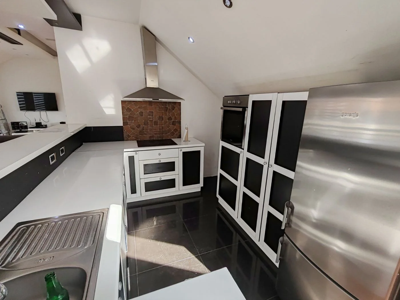 Kuća na prodaju Novi Sad 346m2, 536297