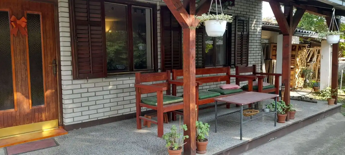 kuca na prodaju Veternik 240m2 536522