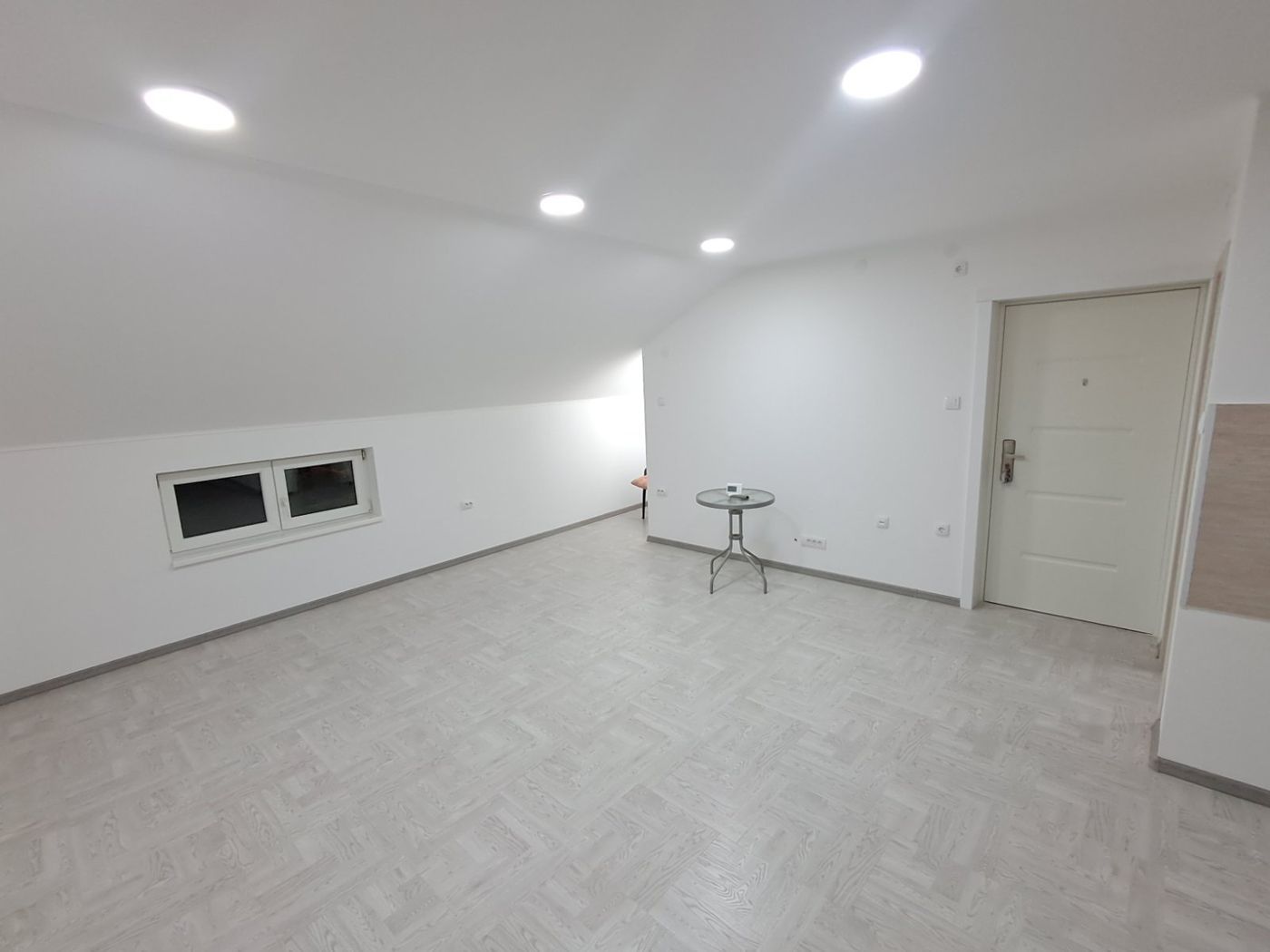 stan na prodaju Novi Sad, 71m2 538470
