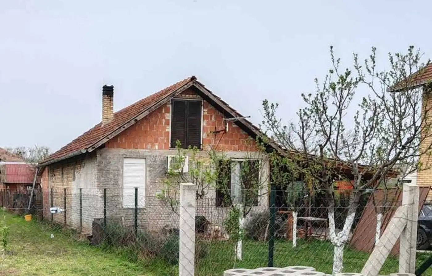 kuca na prodaju Kać 56m2 538815