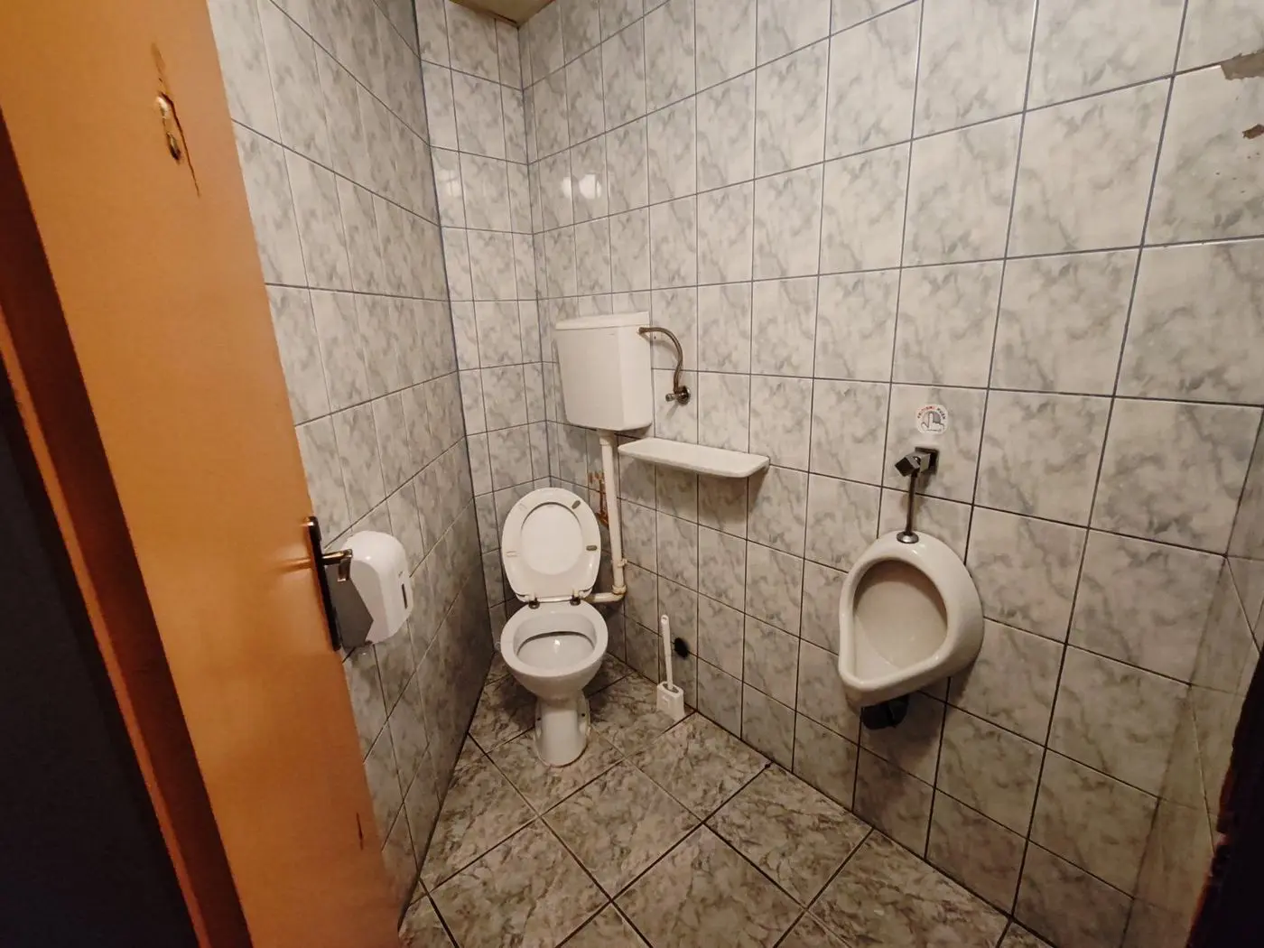 lokal na prodaju Sremski Karlovci 148m2 572446