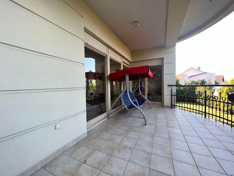 kuca za izdavanje Sremska Kamenica 158m2 12533