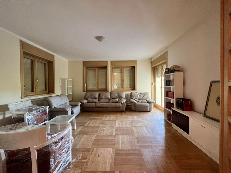 kuca za izdavanje Sremska Kamenica 158m2 12533