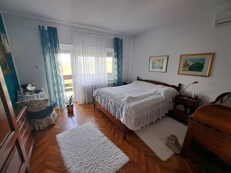 kuca za izdavanje Sremski Karlovci 152m2 12648
