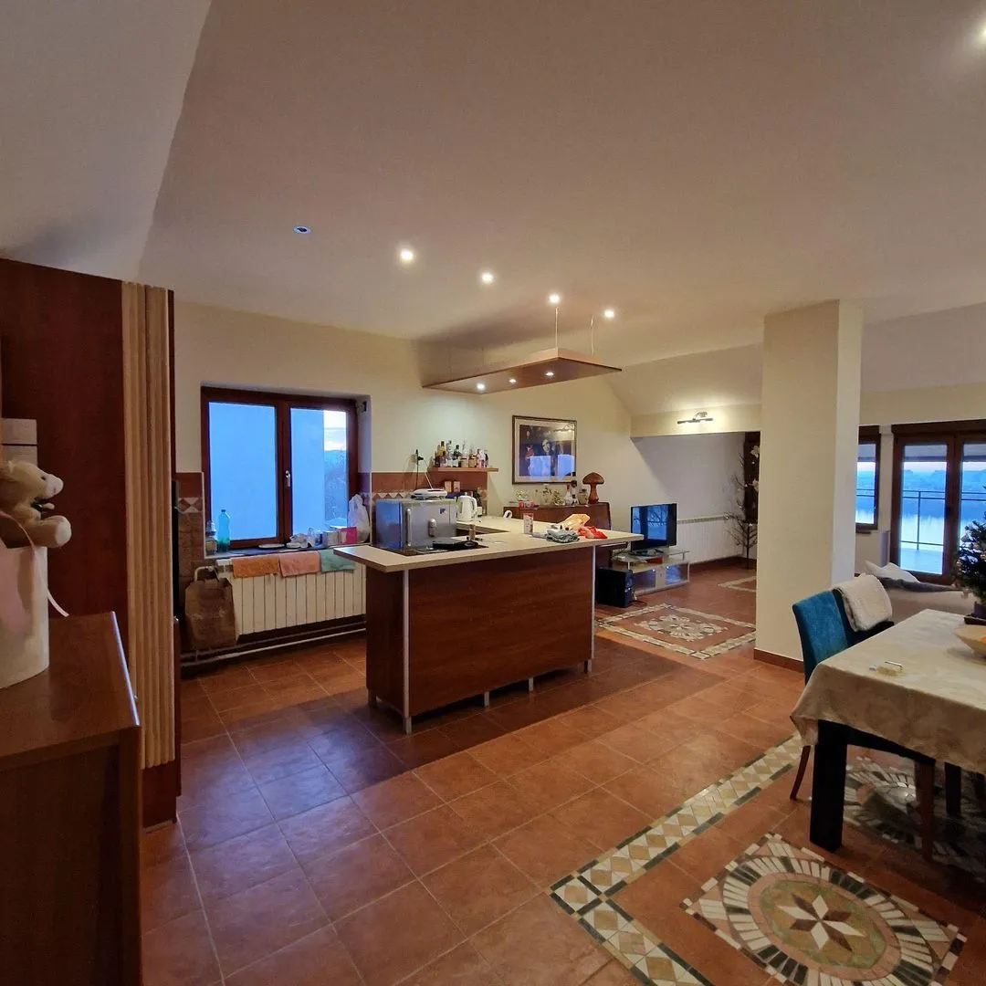 kuca na prodaju Petrovaradin 300m2 541738