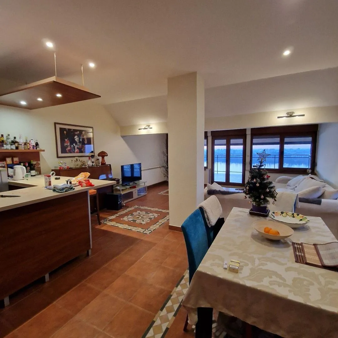 kuca na prodaju Petrovaradin 300m2 541738