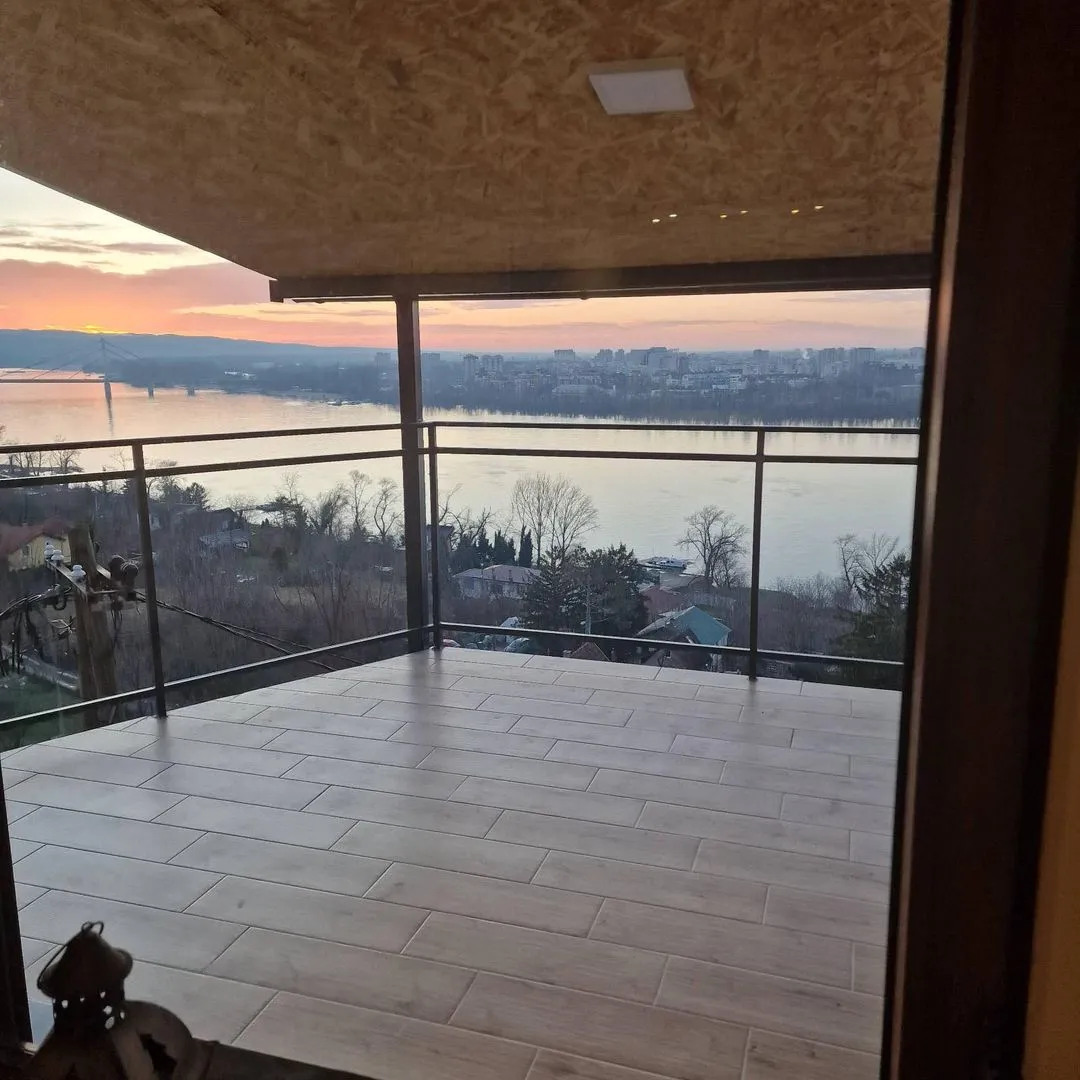 kuca na prodaju Petrovaradin 300m2 541738