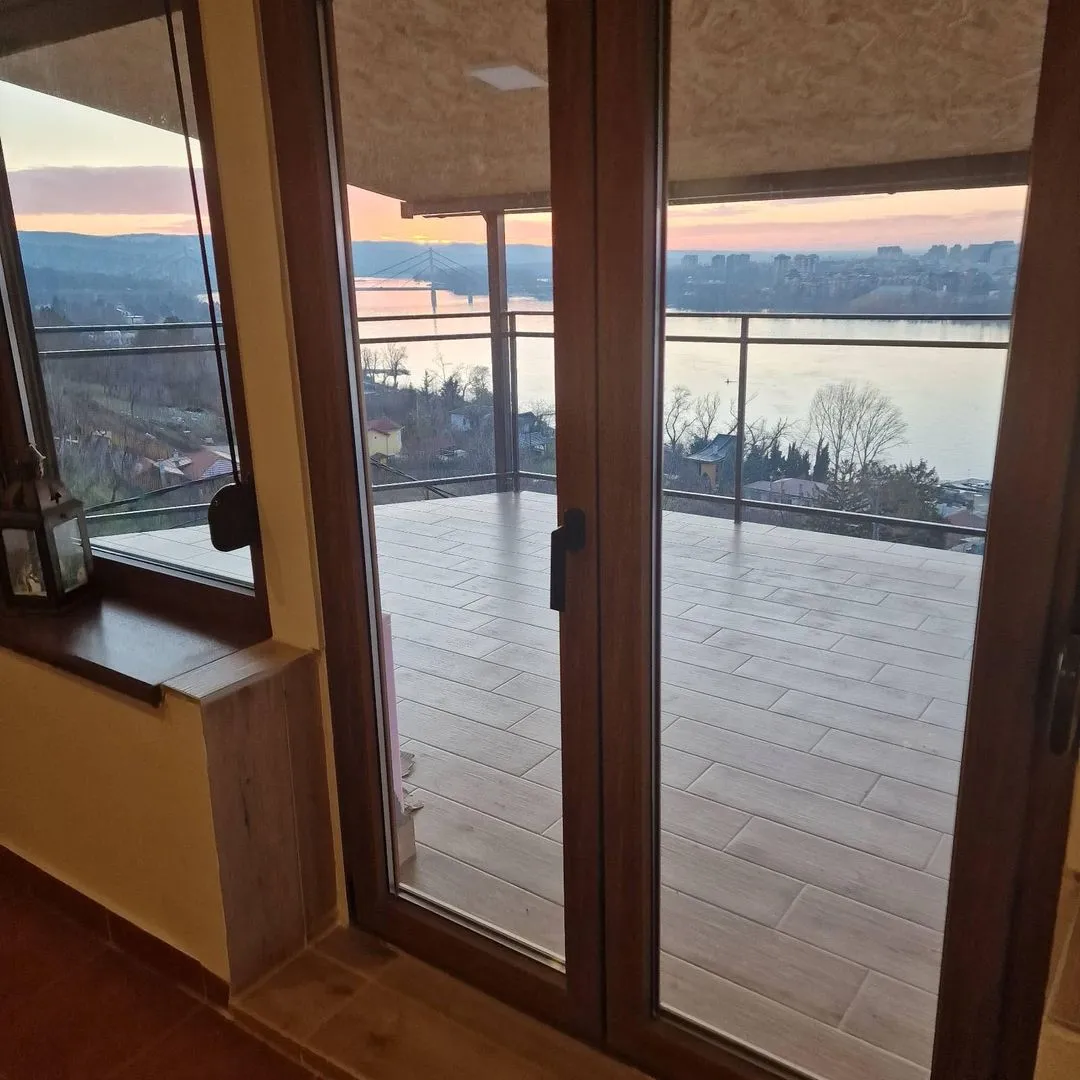 kuca na prodaju Petrovaradin 300m2 541738