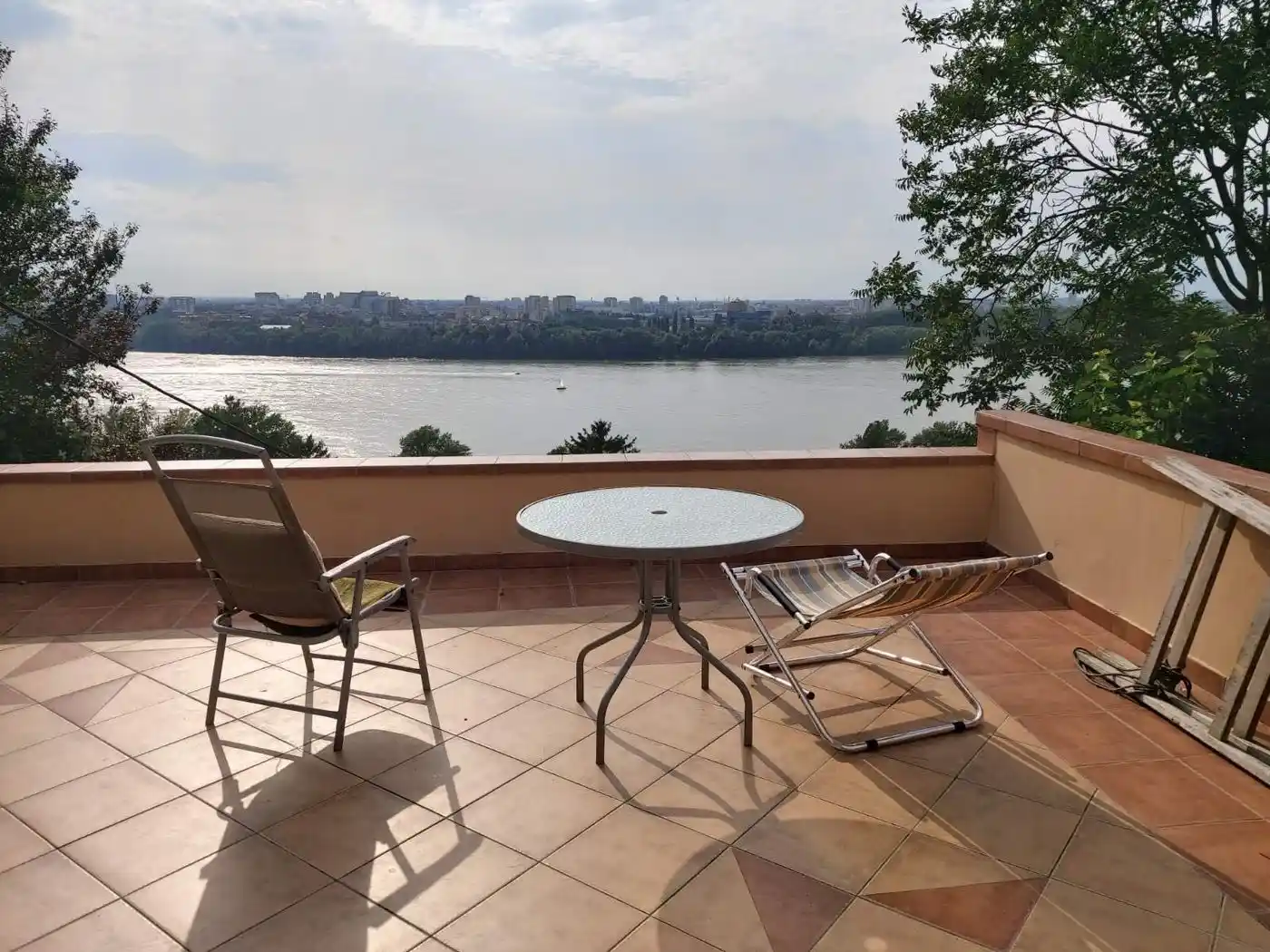 kuca na prodaju Petrovaradin 300m2 541738
