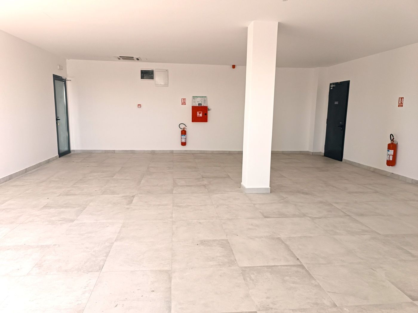 lokal za izdavanje Novi Sad, 80m2 12724