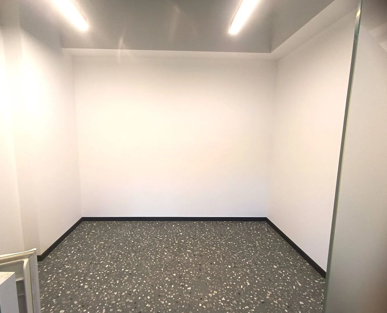 lokal za izdavanje Novi Sad 80m2 12724