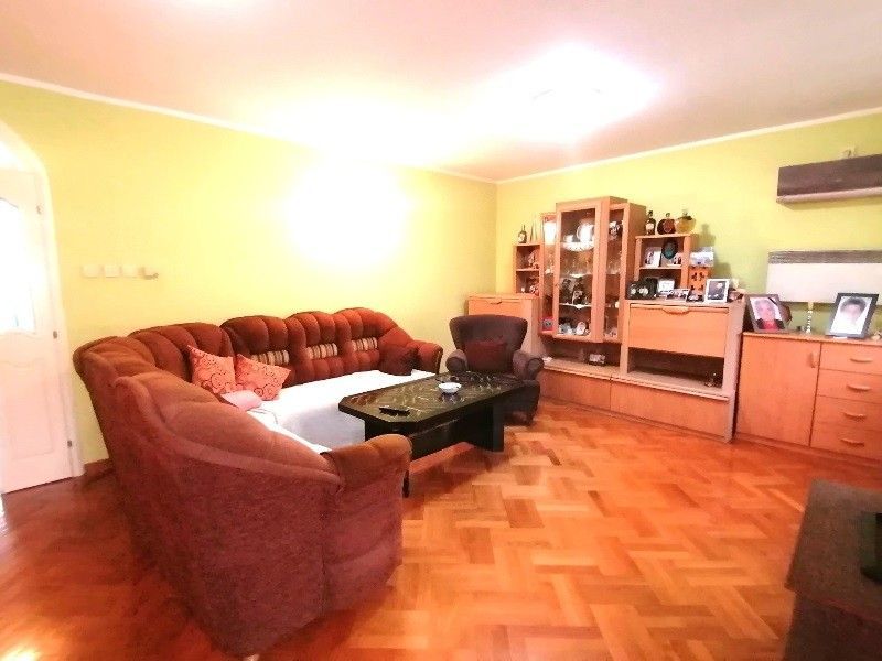 kuca na prodaju Novi Sad, 263m2 542659