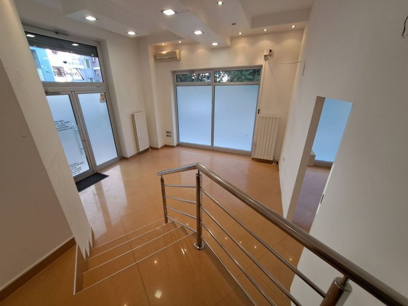 lokal na prodaju Novi Sad 69m2 543537