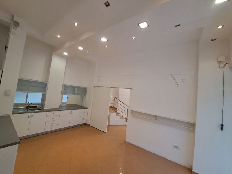 lokal na prodaju Novi Sad 69m2 543537