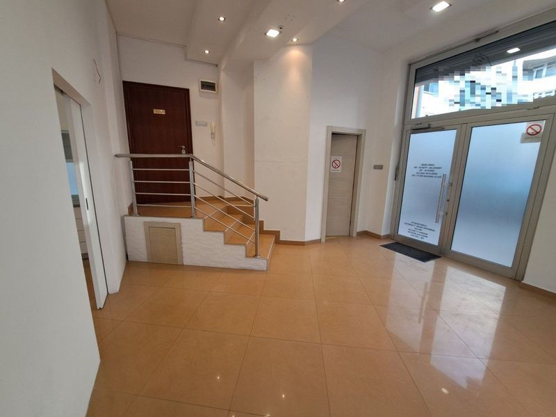 lokal na prodaju Novi Sad 69m2 543537