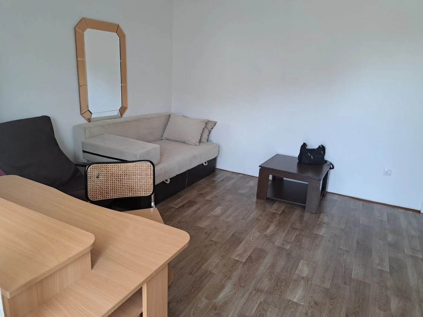 stan za izdavanje Novi Sad 75m2 12866