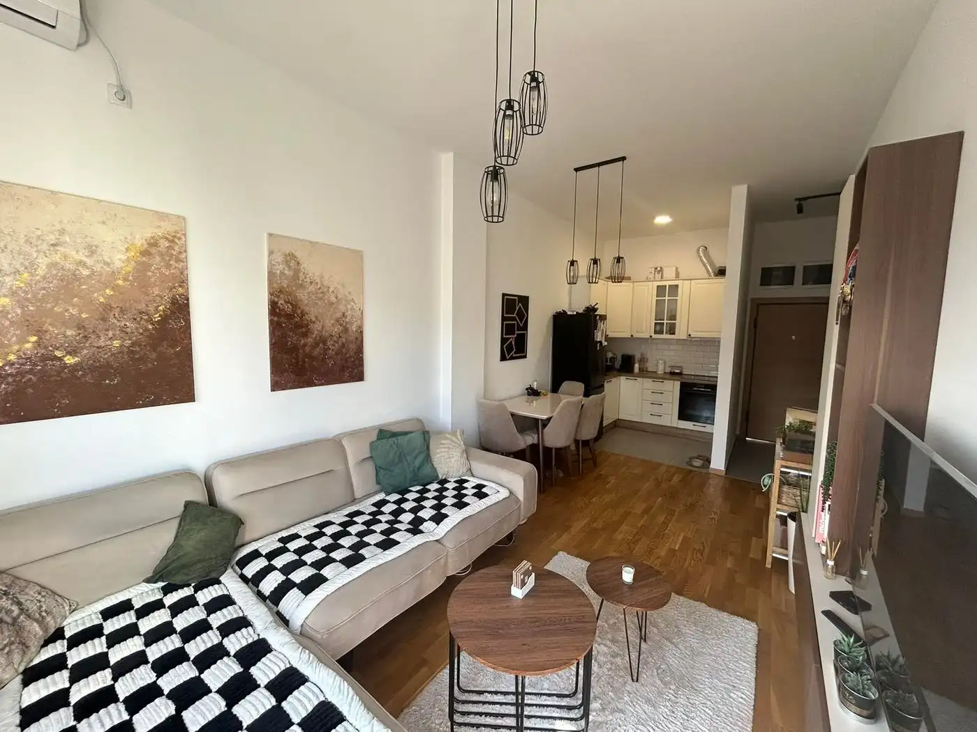 stan na prodaju Novi Sad, 56m2 544954