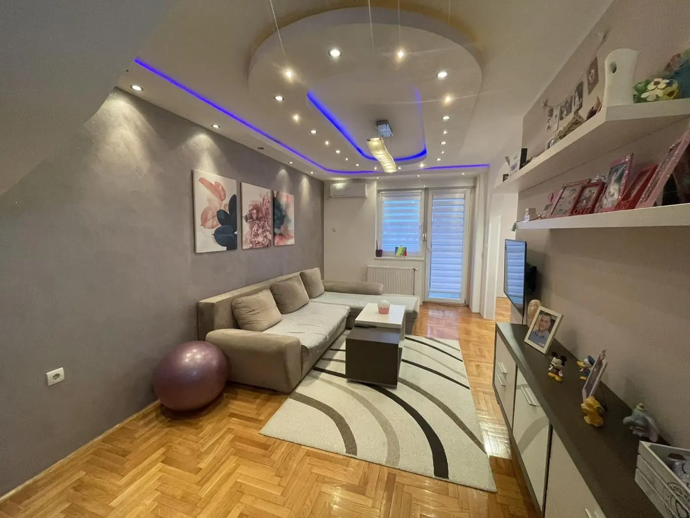 stan na prodaju Novi Sad, 70m2 545675