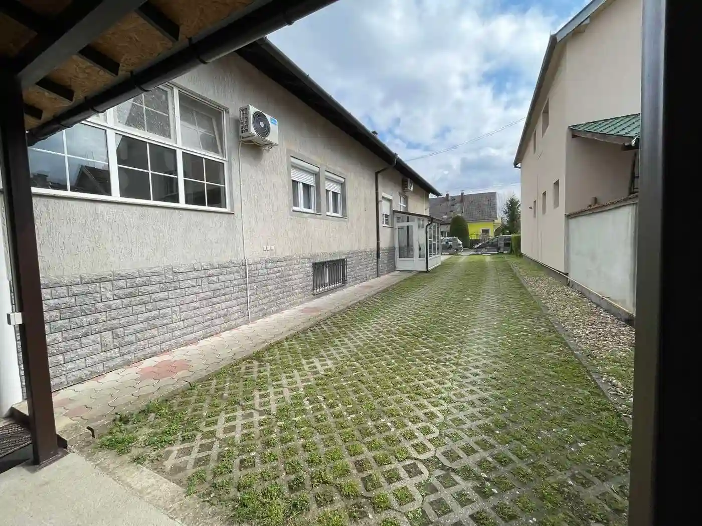 kuca na prodaju Čelarevo 600m2 545740