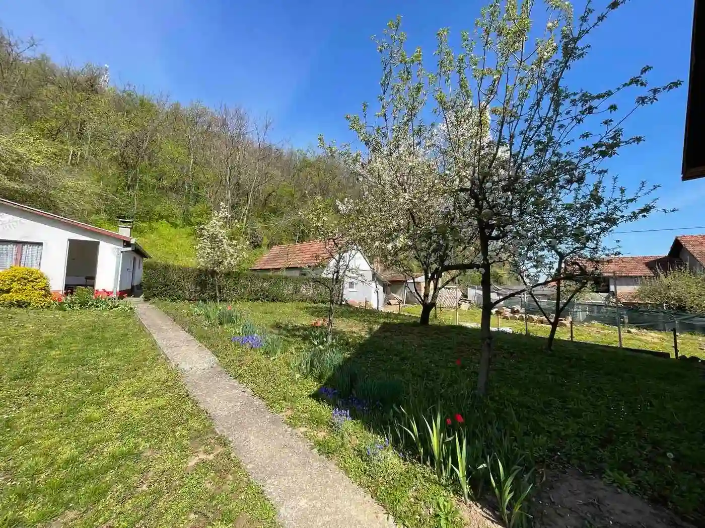 kuca na prodaju Ledinci, 144m2 546246