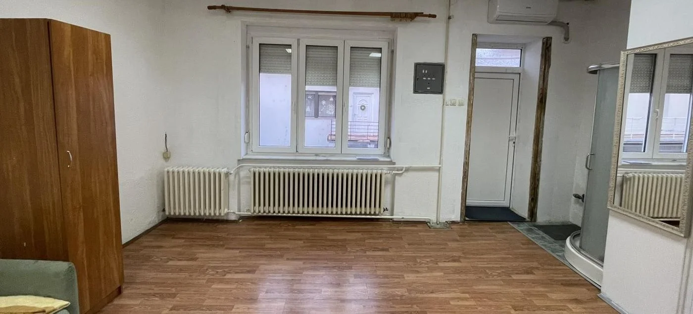 lokal za izdavanje Novi Sad 25m2 12699