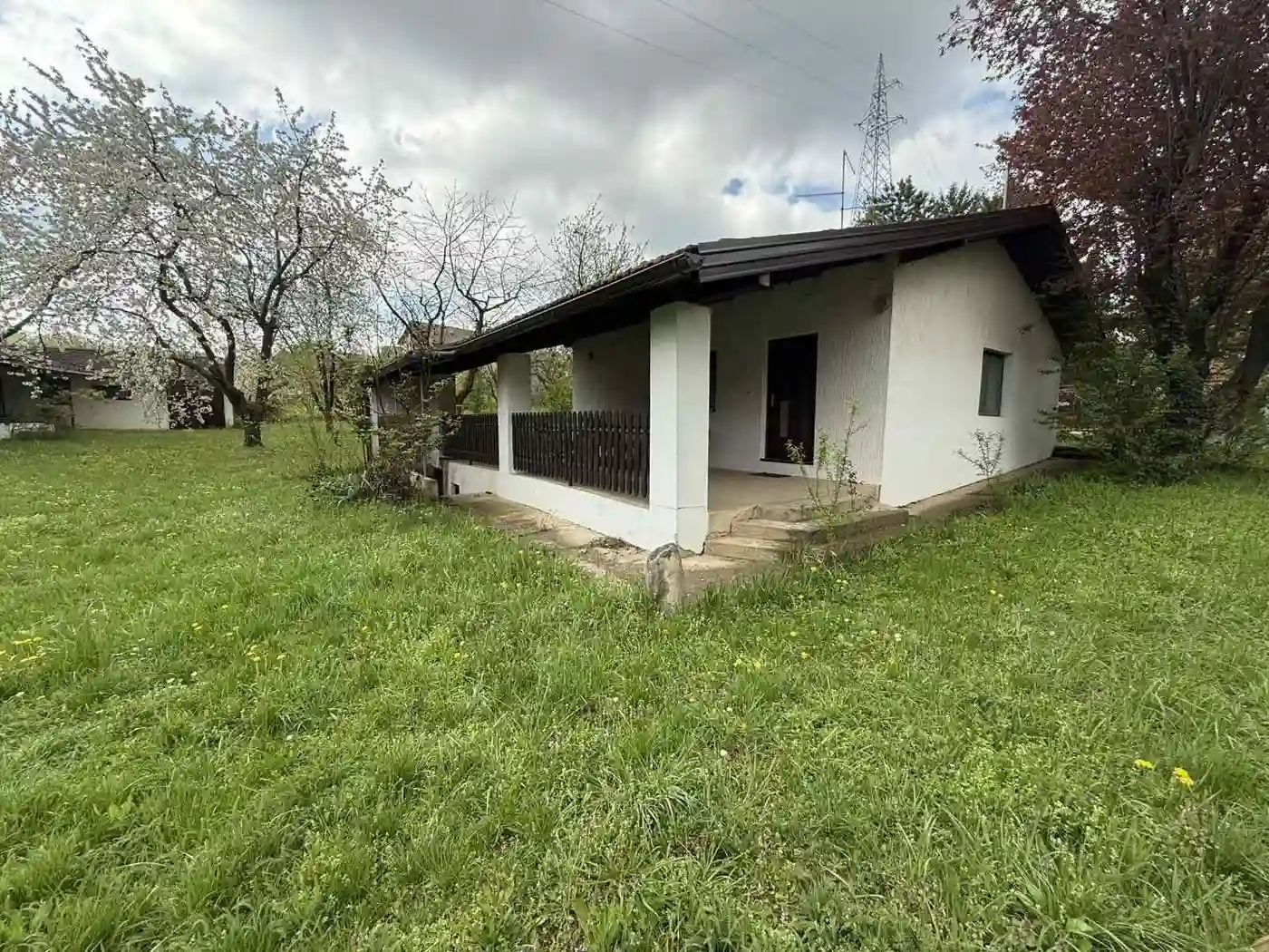 kuca na prodaju Ledinci, 107m2 546522