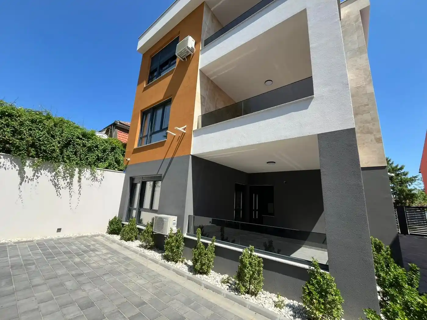 stan na prodaju Novi Sad, 122m2 541629