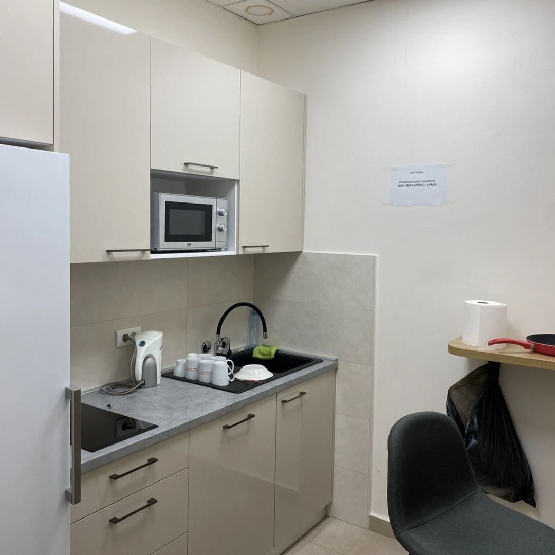 lokal za izdavanje Novi Sad 107m2 13470
