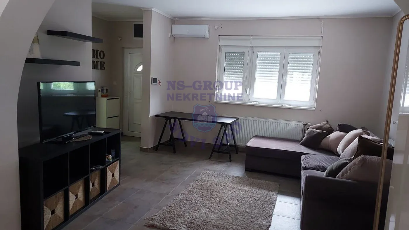 lokal za izdavanje Novi Sad 393m2 13529