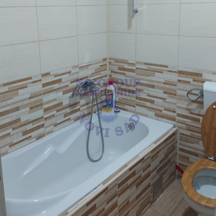 lokal za izdavanje Novi Sad 393m2 13529