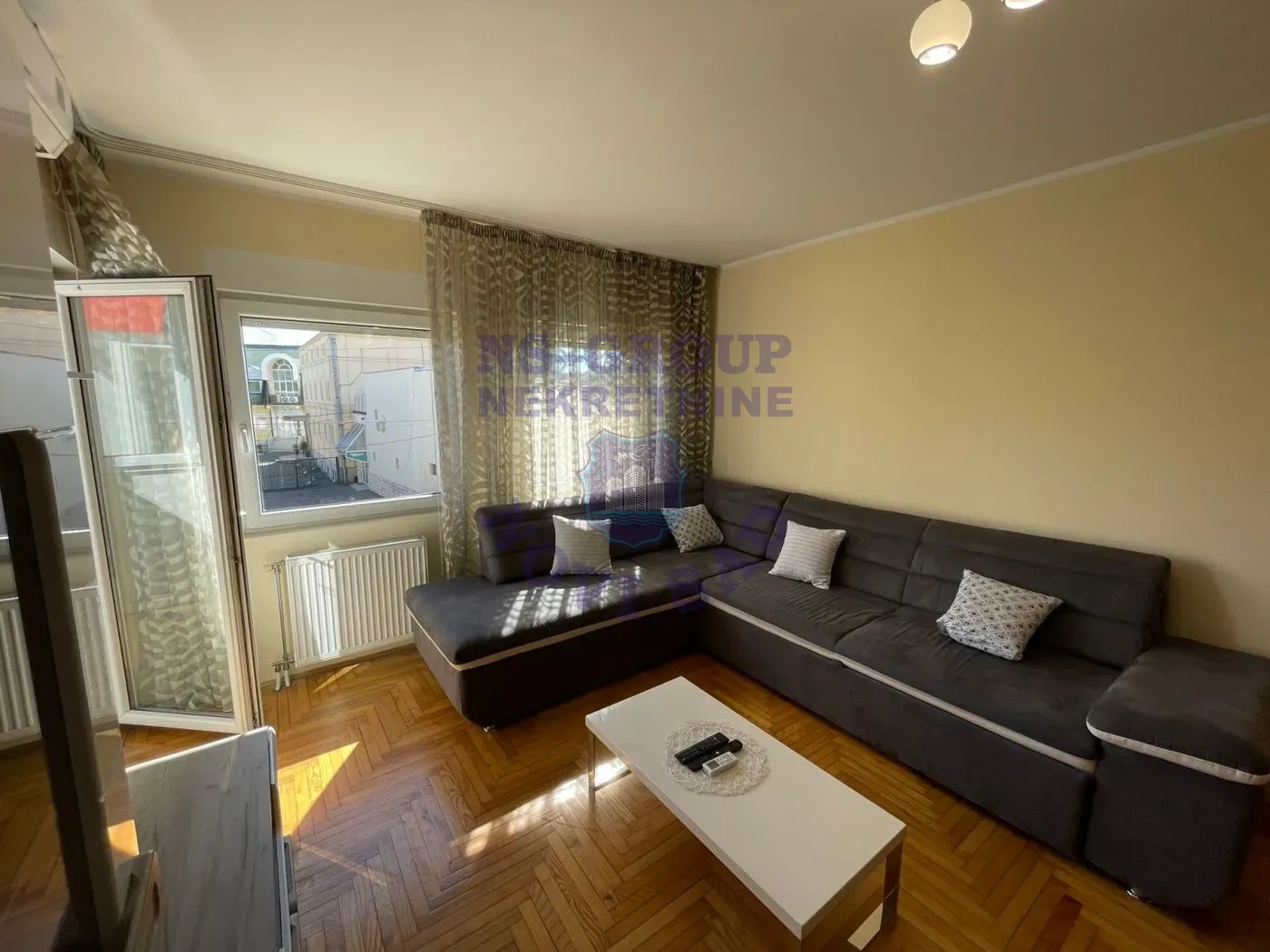 stan na prodaju Novi Sad, 50m2 13532