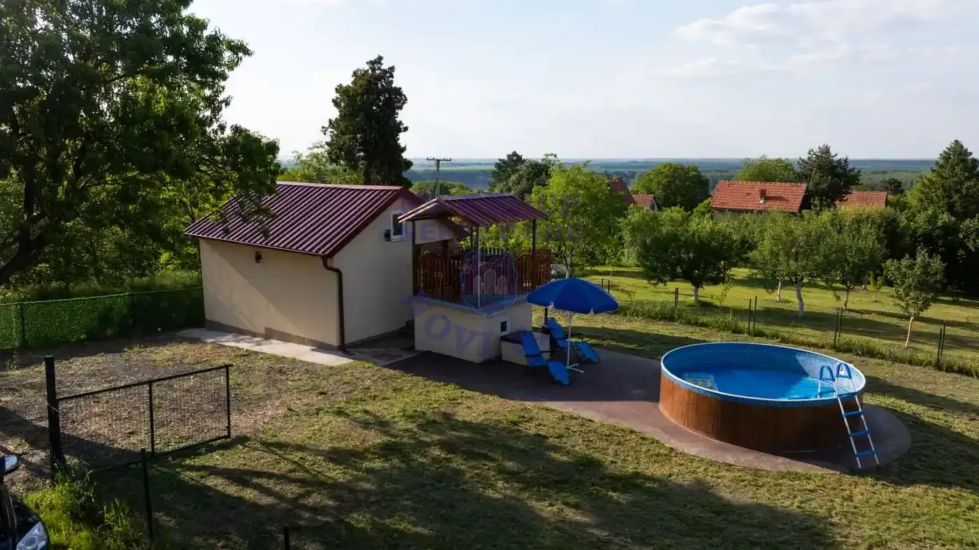 kuca na prodaju Novi Slankamen, 33m2 535123