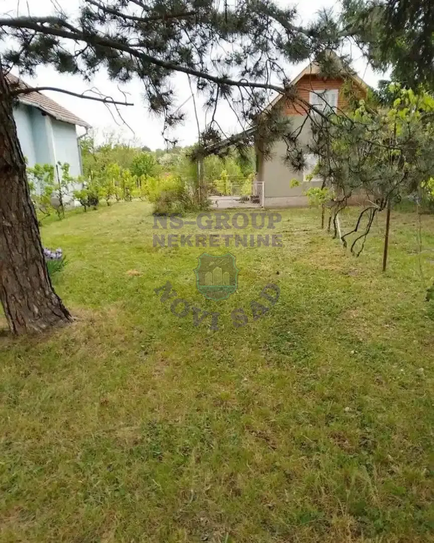 kuca na prodaju Čortanovci 24m2 548035
