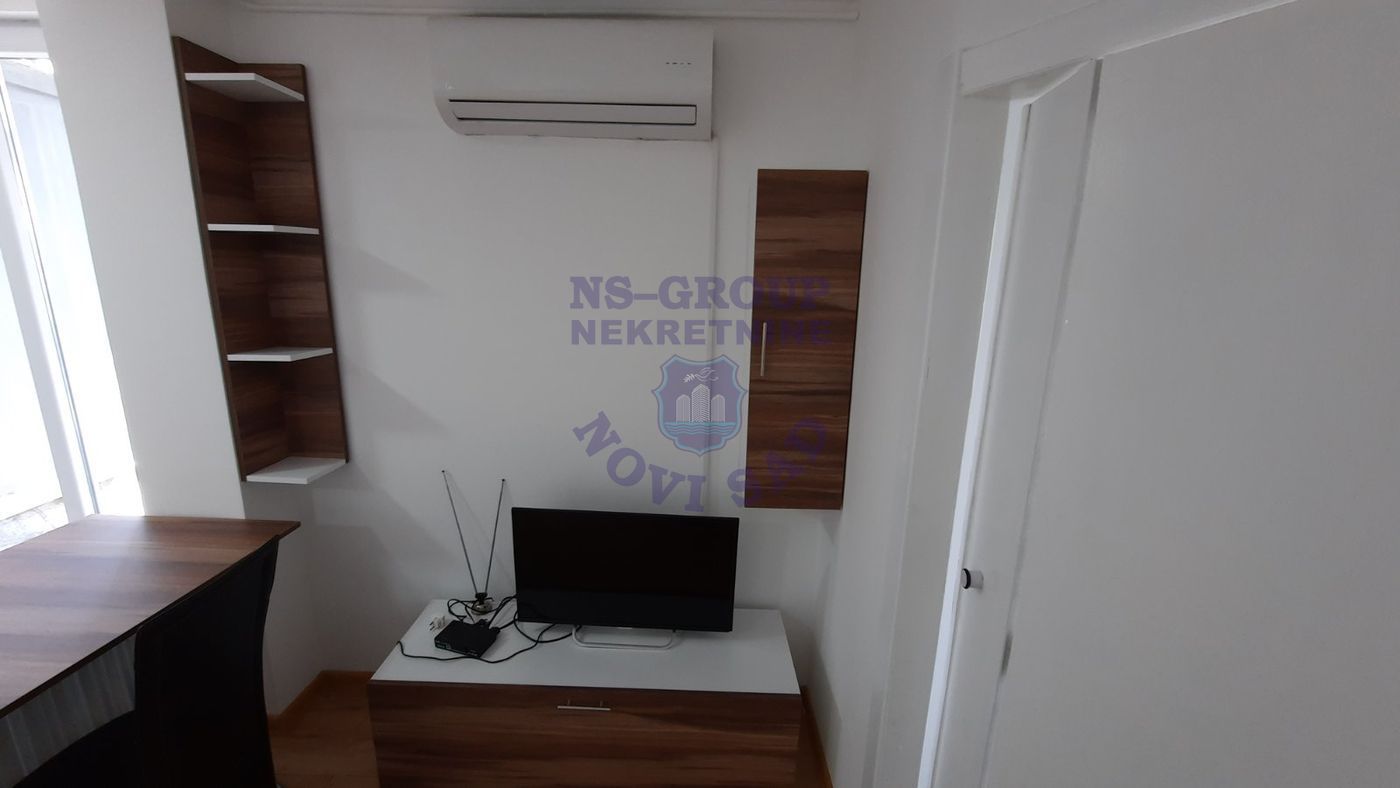 Stan za izdavanje Novi Sad 34m2, 13618