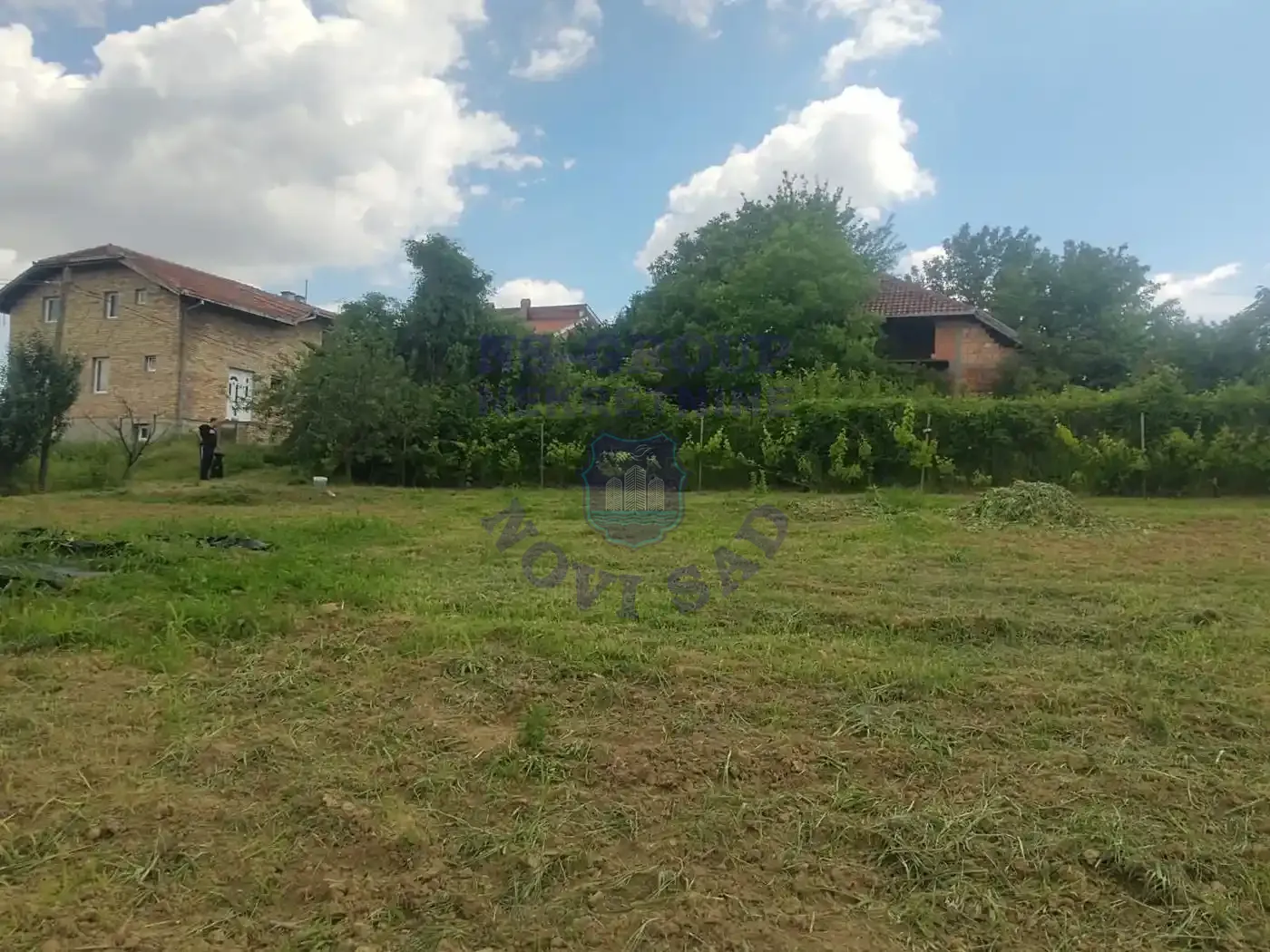 plac na prodaju Ledinci 901m2 548420